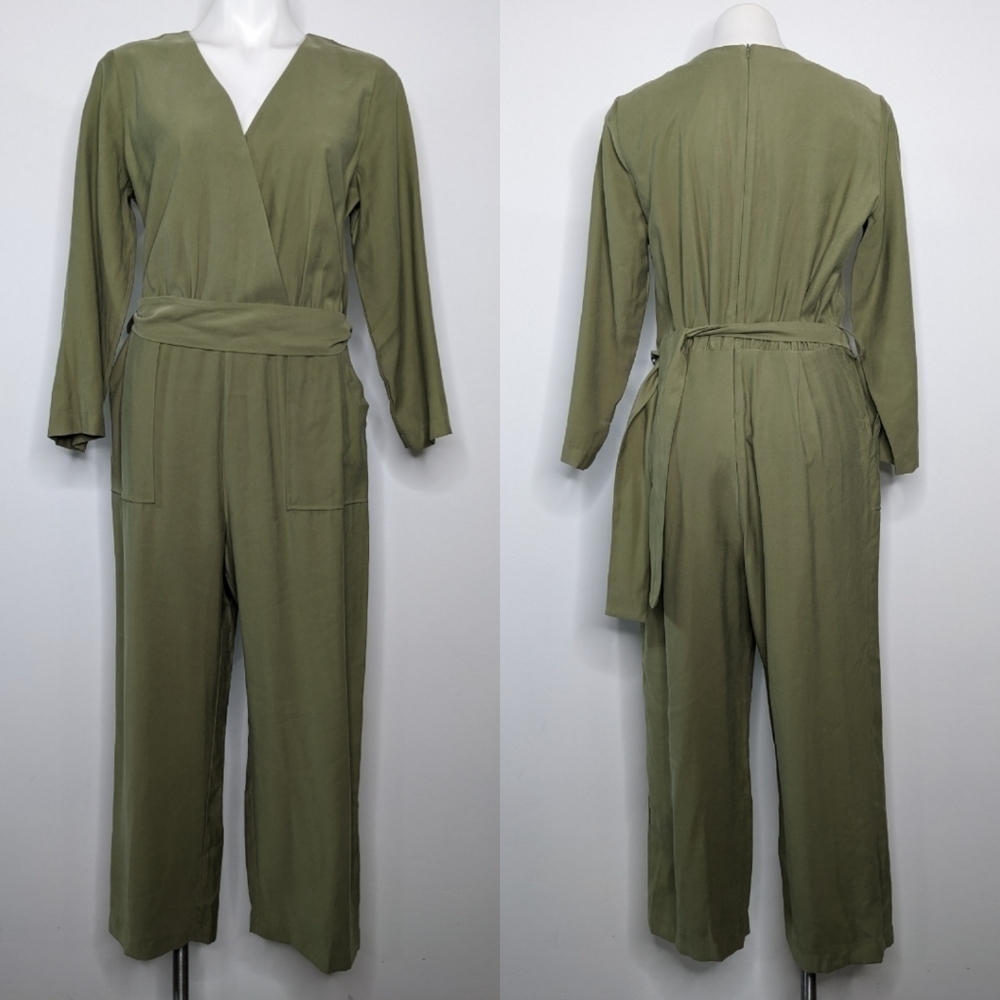 Elizabeth & James green tie waist long sleeve v neck jumpsuit M